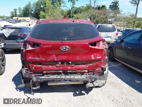 ✅ 2019 Hyundai Tucson Night Edition • VIN: KM8J3CAL4KU982001 • Lot: 43338039. Listed on IAAI with 105,183 mi. Free auction sales archive from the USA and detailed vehicle history report at DreamBid. Image 16.