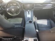 ✅ 2012 Porsche Panamera • VIN: WP0AA2A74CL013085 • Лот: 66876105. Опубликован ранее на Copart с пробегом 113 242 миль. Бесплатный доступ к архиву аукционных продаж из США и подробный отчёт об истории автомобиля на DreamBid. Изображение 8.