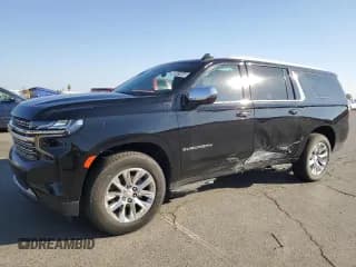 ✅ 2023 Chevrolet Suburban Premier • VIN: 1GNSKFKDXPR331977 • Lot: 80041644. Wystawiony na Copart z przebiegiem 56 981 mil. Bezpłatny archiwum sprzedaży aukcyjnych z USA i szczegółowy raport historii pojazdu na DreamBid. Zdjęcie 1.