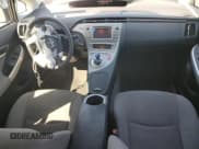 ✅ 2015 Toyota Prius Two • VIN: JTDKN3DU6F0469191 • Lot: 80954725. Wystawiony na Copart z przebiegiem 155 577 mil. Bezpłatny archiwum sprzedaży aukcyjnych z USA i szczegółowy raport historii pojazdu na DreamBid. Zdjęcie 8.