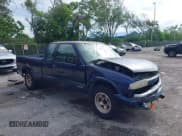 ✅ 2000 Chevrolet S-10 LS • VIN: 1GCCS19W2YK287006 • Лот: 42814156. Опубликован ранее на IAAI с пробегом 216 912 миль. Бесплатный доступ к архиву аукционных продаж из США и подробный отчёт об истории автомобиля на DreamBid. Изображение 1.