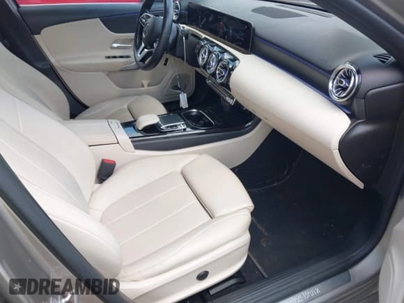✅ 2019 Mercedes-Benz A 220 • VIN: WDD3G4EB0KW002637 • Lot: 43157481. Listed on IAAI with 68,691 mi. Free auction sales archive from the USA and detailed vehicle history report at DreamBid. Image 5.