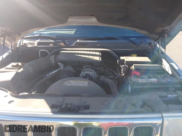 ✅ 2010 Jeep Commander Sport • VIN: 1J4RG4GK0AC112941 • Lot: 43895334. Listed on IAAI with 212,257 mi. Free auction sales archive from the USA and detailed vehicle history report at DreamBid. Image 10.