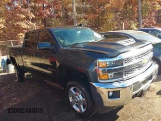 ✅ 2019 Chevrolet Silverado 2500HD LT • VIN: 1GC1KSEY1KF185426 • Лот: 40644945. Опубликован ранее на IAAI с пробегом 111 476 миль. Бесплатный доступ к архиву аукционных продаж из США и подробный отчёт об истории автомобиля на DreamBid. Изображение 1.