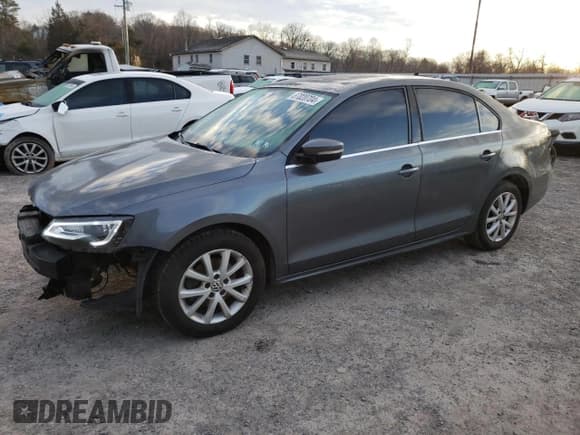 ✅ 2013 Volkswagen Jetta SE • VIN: 3VWBP7AJ9DM396918 • Lot: 87020704. Wystawiony na Copart z przebiegiem 202 040 mil. Bezpłatny archiwum sprzedaży aukcyjnych z USA i szczegółowy raport historii pojazdu na DreamBid. Zdjęcie 1.
