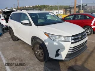 ✅ 2019 Toyota Highlander LE • VIN: 5TDZZRFH1KS326808 • Лот: 43623668. Опубликован ранее на IAAI с пробегом 96 390 миль. Бесплатный доступ к архиву аукционных продаж из США и подробный отчёт об истории автомобиля на DreamBid. Изображение 1.