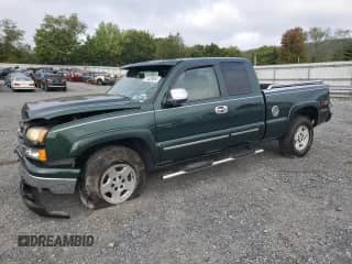 2006 Chevrolet Silverado 1500 LS z VIN 2GCEK19B561266573, wystawiony jako Copart lot #71420804 z przebiegiem 153 471 mil mil oraz Szkoda całkowita • Salvage title. Historia ofert i sprzedaży dostępna na DreamBid. Obrazek 1.