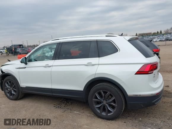 ✅ 2023 Volkswagen Tiguan SE • VIN: 3VVNB7AX4PM100180 • Lot: 42062208. Listed on IAAI with 12,922 mi. Free auction sales archive from the USA and detailed vehicle history report at DreamBid. Image 14.