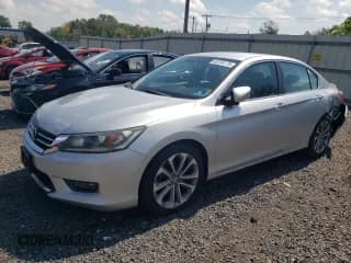 ✅ 2015 Honda Accord Sport • VIN: 1HGCR2F50FA125618 • Lot: 68754175. Listed on Copart with 75,766 mi. Free auction sales archive from the USA and detailed vehicle history report at DreamBid. Image 1.