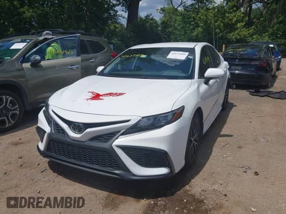 2022 Toyota Camry SE with VIN 4T1G11BKXNU067748, listed as a IAAI auction lot 42637849 with 73,909 mi miles and . Bid and sale history available at DreamBid. Image 17.