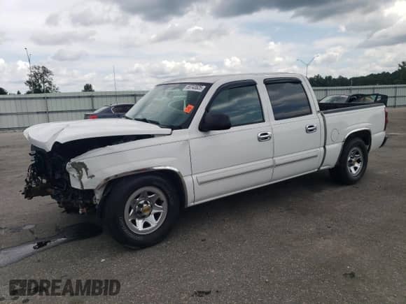 ✅ 2004 Chevrolet Silverado 1500 LS • VIN: 2GCEC13T941320744 • Лот: 69743525. Опубликован ранее на Copart с пробегом Не указан. Бесплатный доступ к архиву аукционных продаж из США и подробный отчёт об истории автомобиля на DreamBid. Изображение 1.