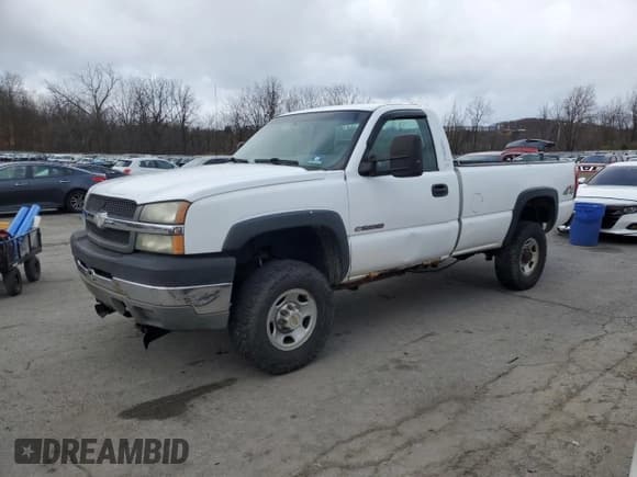 ✅ 2003 Chevrolet Silverado 2500HD Work Truck • VIN: 1GCHK24U33E337582 • Lot: 92349455. Wystawiony na Copart z przebiegiem 97 222 mil. Bezpłatny archiwum sprzedaży aukcyjnych z USA i szczegółowy raport historii pojazdu na DreamBid. Zdjęcie 1.