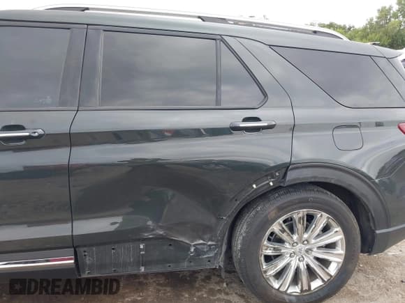 ✅ 2023 Ford Explorer King Ranch • VIN: 1FM5K8LC5PGB63308 • Lot: 42847325. Wystawiony na IAAI z przebiegiem 22 938 mil. Bezpłatny archiwum sprzedaży aukcyjnych z USA i szczegółowy raport historii pojazdu na DreamBid. Zdjęcie 6.