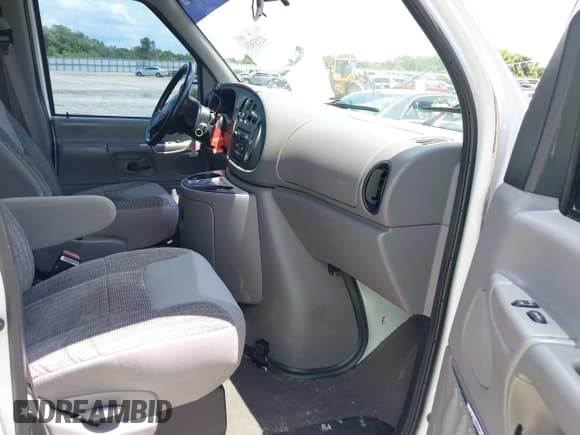 ✅ 1999 Ford Econoline Passenger XL • VIN: 1FBSS31L3XHB14197 • Лот: 42253831. Опубликован ранее на IAAI с пробегом 41 664 миль. Бесплатный доступ к архиву аукционных продаж из США и подробный отчёт об истории автомобиля на DreamBid. Изображение 5.