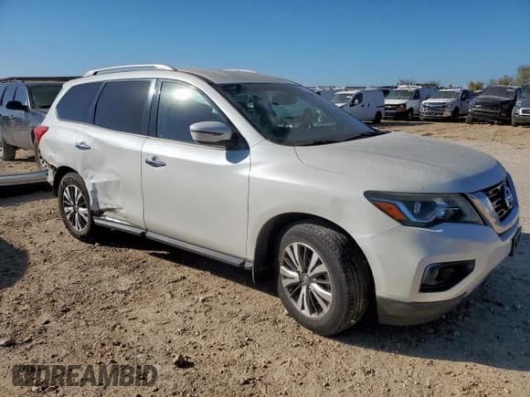 ✅ 2017 Nissan Pathfinder SV • VIN: 5N1DR2MN7HC600819 • Лот: 91777845. Опубликован ранее на Copart с пробегом 108 081 миль. Бесплатный доступ к архиву аукционных продаж из США и подробный отчёт об истории автомобиля на DreamBid. Изображение 4.