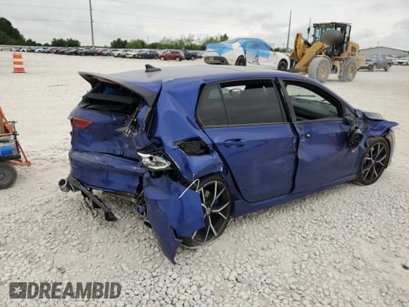 ✅ 2024 Volkswagen Golf R • VIN: WVWEB7CD8RW130609 • Lot: 53130885. Wystawiony na Copart z przebiegiem Nie podano. Bezpłatny archiwum sprzedaży aukcyjnych z USA i szczegółowy raport historii pojazdu na DreamBid. Zdjęcie 3.