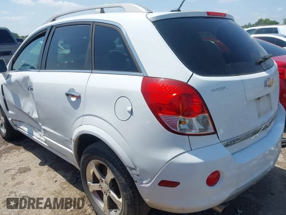 ✅ 2012 Chevrolet Captiva Sport LT • VIN: 3GNAL3E50CS632079 • Lot: 42217009. Wystawiony na IAAI z przebiegiem 184 602 mil. Bezpłatny archiwum sprzedaży aukcyjnych z USA i szczegółowy raport historii pojazdu na DreamBid. Zdjęcie 3.