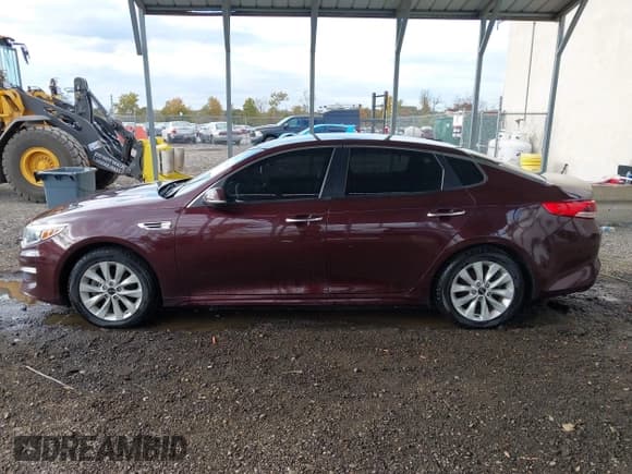 ✅ 2017 Kia Optima LX • VIN: 5XXGT4L34HG123426 • Lot: 43513017. Wystawiony na IAAI z przebiegiem 137 581 mil. Bezpłatny archiwum sprzedaży aukcyjnych z USA i szczegółowy raport historii pojazdu na DreamBid. Zdjęcie 13.