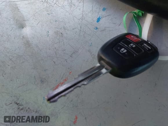 ✅ 2018 Toyota Corolla SE • VIN: 5YFBURHE4JP761316 • Lot: 43527152. Listed on IAAI with 153,020 mi. Free auction sales archive from the USA and detailed vehicle history report at DreamBid. Image 11.