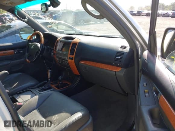 ✅ 2005 Lexus GX 470 • VIN: JTJBT20X550079162 • Lot: 43073775. Wystawiony na IAAI z przebiegiem 146 806 mil. Bezpłatny archiwum sprzedaży aukcyjnych z USA i szczegółowy raport historii pojazdu na DreamBid. Zdjęcie 5.