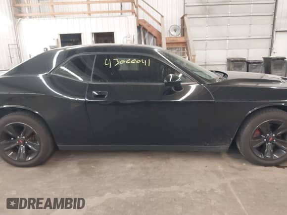 2015 Dodge Challenger SXT with VIN 2C3CDZAG3FH839277, listed as a IAAI auction lot 43066041 with 170,996 mi miles and . Bid and sale history available at DreamBid. Image 14.