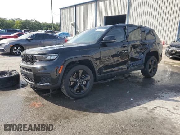 ✅ 2022 Jeep Grand Cherokee Altitude • VIN: 1C4RJJAG5N8599671 • Lot: 53956925. Wystawiony na Copart z przebiegiem 59 413 mil. Bezpłatny archiwum sprzedaży aukcyjnych z USA i szczegółowy raport historii pojazdu na DreamBid. Zdjęcie 1.