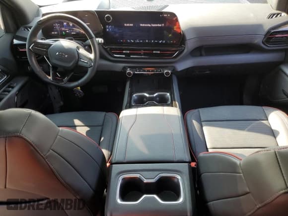 ✅ 2025 Chevrolet Silverado 1500 • VIN: 1GC402EL6SU406523 • Лот: 81186035. Опубликован ранее на Copart с пробегом 10 538 миль. Бесплатный доступ к архиву аукционных продаж из США и подробный отчёт об истории автомобиля на DreamBid. Изображение 8.