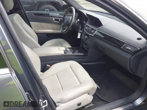 ✅ 2010 Mercedes-Benz E 350 Luxury • VIN: WDDHF5GB2AA151848 • Лот: 43043329. Опубликован ранее на IAAI с пробегом 168 559 миль. Бесплатный доступ к архиву аукционных продаж из США и подробный отчёт об истории автомобиля на DreamBid. Изображение 5.