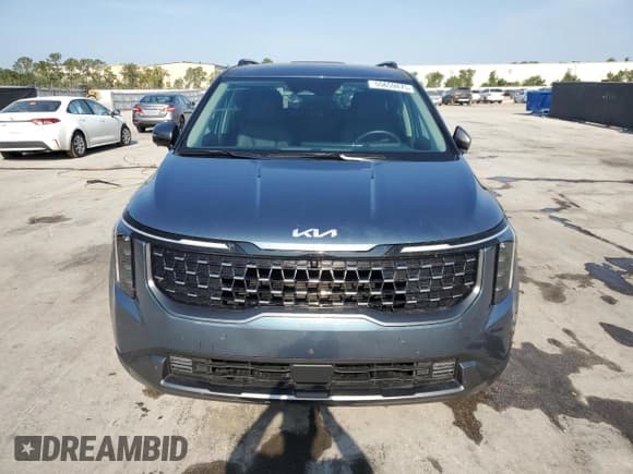✅ 2025 Kia Carnival SX • VIN: KNDNE5K36S6462123 • Lot: 55659475. Listed on Copart with 9,345 mi. Free auction sales archive from the USA and detailed vehicle history report at DreamBid. Image 5.