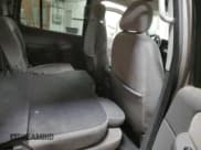 ✅ 2005 Ford Explorer XLT • VIN: 1FMZU73K25UA06637 • Лот: 52127715. Опубликован ранее на Copart с пробегом 178 964 миль. Бесплатный доступ к архиву аукционных продаж из США и подробный отчёт об истории автомобиля на DreamBid. Изображение 11.