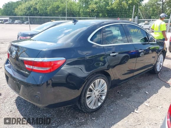✅ 2013 Buick Verano • VIN: 1G4PP5SK8D4251350 • Lot: 42592818. Listed on IAAI with 138,916 mi. Free auction sales archive from the USA and detailed vehicle history report at DreamBid. Image 4.
