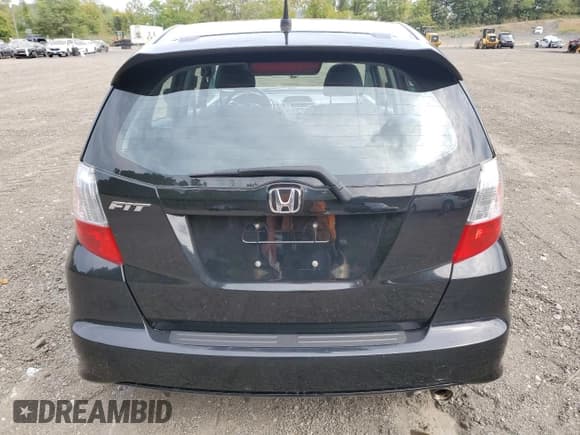 ✅ 2011 Honda Fit Sport • VIN: JHMGE8G54BC007825 • Lot: 81746765. Wystawiony na Copart z przebiegiem 161 250 mil. Bezpłatny archiwum sprzedaży aukcyjnych z USA i szczegółowy raport historii pojazdu na DreamBid. Zdjęcie 6.