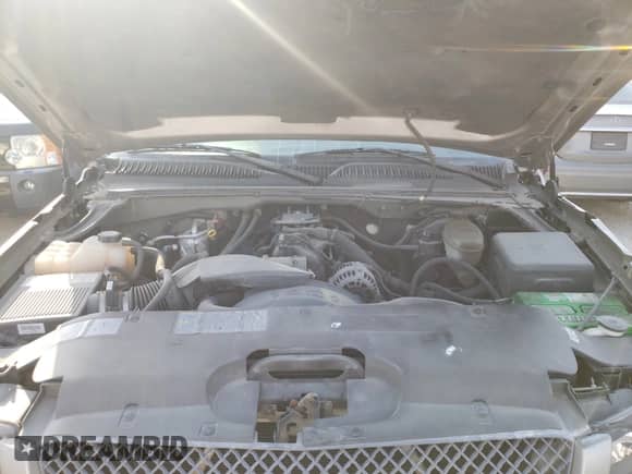 2003 Chevrolet Silverado 1500 Work Truck с VIN 1GCEC14V23Z145744, выставлен на аукционе Copart как лот 31887491 с пробегом 180 138 миль миль и Списание • Salvage title. История ставок и продаж доступна на DreamBid. Изображение 7.