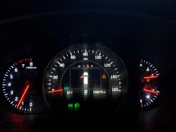 ✅ 2018 Kia Sorento EX • VIN: 5XYPHDA50JG362642 • Лот: 92879575. Опубликован ранее на Copart с пробегом 196 973 миль. Бесплатный доступ к архиву аукционных продаж из США и подробный отчёт об истории автомобиля на DreamBid. Изображение 9.