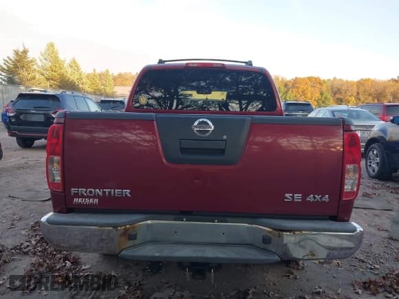 ✅ 2008 Nissan Frontier SE • VIN: 1N6AD07W08C442027 • Lot: 43620102. Wystawiony na IAAI z przebiegiem 157 270 mil. Bezpłatny archiwum sprzedaży aukcyjnych z USA i szczegółowy raport historii pojazdu na DreamBid. Zdjęcie 16.