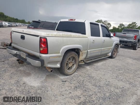 ✅ 2006 Chevrolet Silverado 1500 LT1 • VIN: 2GCEC13T661229109 • Лот: 43291274. Опубликован ранее на IAAI с пробегом Не указан. Бесплатный доступ к архиву аукционных продаж из США и подробный отчёт об истории автомобиля на DreamBid. Изображение 4.