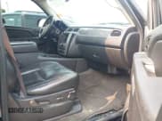 ✅ 2014 GMC Yukon XL SLT • VIN: 1GKS1KE05ER186054 • Lot: 42389338. Wystawiony na IAAI z przebiegiem 193 887 mil. Bezpłatny archiwum sprzedaży aukcyjnych z USA i szczegółowy raport historii pojazdu na DreamBid. Zdjęcie 5.