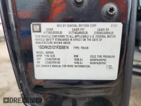 ✅ 2001 Chevrolet Silverado 2500HD • VIN: 1GCHK23121F208814 • Lot: 81619255. Wystawiony na Copart z przebiegiem 198 589 mil. Bezpłatny archiwum sprzedaży aukcyjnych z USA i szczegółowy raport historii pojazdu na DreamBid. Zdjęcie 12.