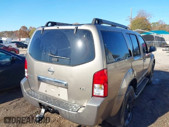 ✅ 2005 Nissan Pathfinder SE • VIN: 5N1AR18W25C725013 • Lot: 43710914. Listed on IAAI with 261,772 mi. Free auction sales archive from the USA and detailed vehicle history report at DreamBid. Image 4.