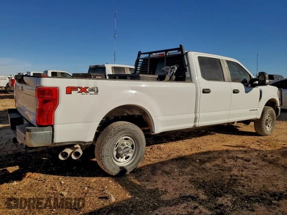 ✅ 2022 Ford F-250 XL • VIN: 1FT7W2BT7NEC47431 • Lot: 94489695. Listed on Copart with 129,046 mi. Free auction sales archive from the USA and detailed vehicle history report at DreamBid. Image 3.