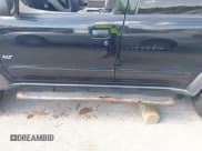 ✅ 2000 Ford Explorer XLT • VIN: 1FMZU83P7YZB43162 • Lot: 42806675. Wystawiony na IAAI z przebiegiem 141 892 mil. Bezpłatny archiwum sprzedaży aukcyjnych z USA i szczegółowy raport historii pojazdu na DreamBid. Zdjęcie 6.