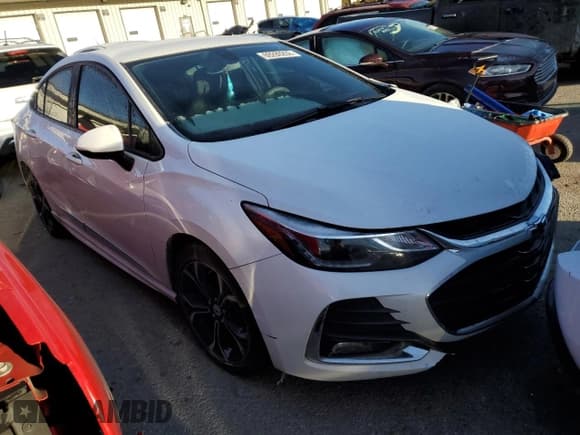 ✅ 2019 Chevrolet Cruze LT • VIN: 1G1BE5SM2K7132882 • Lot: 69280252. Listed on Copart with Not provided. Free auction sales archive from the USA and detailed vehicle history report at DreamBid. Image 4.