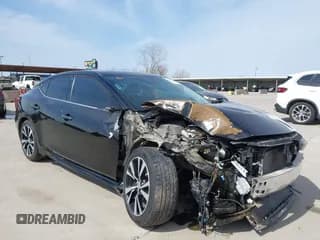 ✅ 2018 Nissan Maxima SL • VIN: 1N4AA6AP5JC400447 • Lot: 41739734. Wystawiony na IAAI z przebiegiem 75 578 mil. Bezpłatny archiwum sprzedaży aukcyjnych z USA i szczegółowy raport historii pojazdu na DreamBid. Zdjęcie 1.