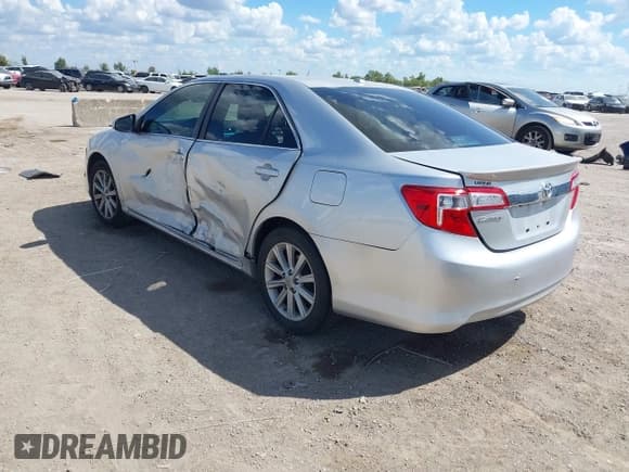 ✅ 2013 Toyota Camry LE • VIN: 4T4BF1FK2DR281367 • Lot: 43380773. Listed on IAAI with 127,692 mi. Free auction sales archive from the USA and detailed vehicle history report at DreamBid. Image 3.