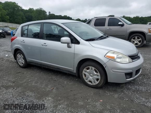 ✅ 2011 Nissan Versa S • VIN: 3N1BC1CP1BL517623 • Lot: 57647345. Listed on Copart with 59,955 mi. Free auction sales archive from the USA and detailed vehicle history report at DreamBid. Image 4.
