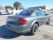 ✅ 2002 Dodge Stratus SXT • VIN: 1B3EL46X62N347705 • Lot: 41458496. Wystawiony na IAAI z przebiegiem 140 119 mil. Bezpłatny archiwum sprzedaży aukcyjnych z USA i szczegółowy raport historii pojazdu na DreamBid. Zdjęcie 4.