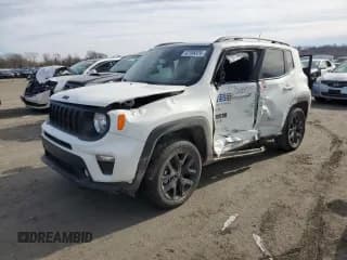 ✅ 2022 Jeep Renegade Altitude • VIN: ZACNJDE13NPN83464 • Лот: 42108324. Опубликован ранее на Copart с пробегом Не указан. Бесплатный доступ к архиву аукционных продаж из США и подробный отчёт об истории автомобиля на DreamBid. Изображение 1.