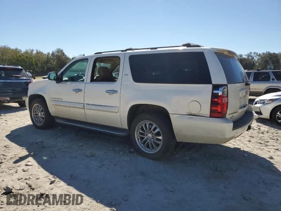 ✅ 2008 Chevrolet Suburban Commercial • VIN: 1GNFC16018R209521 • Lot: 76571044. Wystawiony na Copart z przebiegiem 251 229 mil. Bezpłatny archiwum sprzedaży aukcyjnych z USA i szczegółowy raport historii pojazdu na DreamBid. Zdjęcie 2.