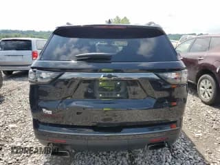 ✅ 2018 Chevrolet Traverse Premier • VIN: 1GNERKKW0JJ177109 • Lot: 61744104. Wystawiony na Copart z przebiegiem 135 533 mil. Bezpłatny archiwum sprzedaży aukcyjnych z USA i szczegółowy raport historii pojazdu na DreamBid. Zdjęcie 6.