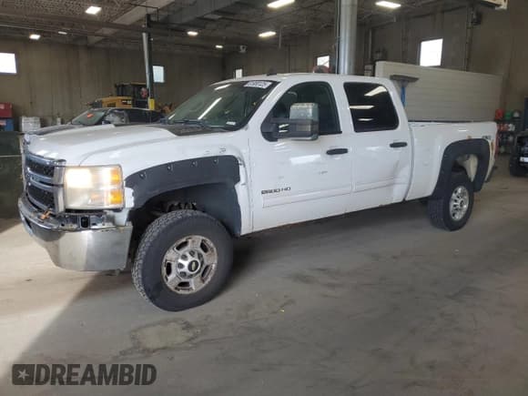 ✅ 2011 Chevrolet Silverado 2500HD LT • VIN: 1GC1KXCG9BF117334 • Lot: 81958125. Listed on Copart with 316,530 mi. Free auction sales archive from the USA and detailed vehicle history report at DreamBid. Image 1.